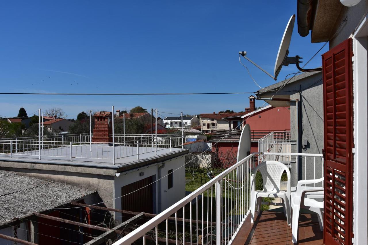 Apartman Miki Fažana Exterior foto